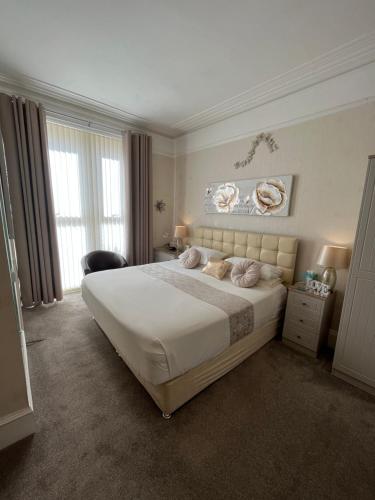 Crowndale Torquay - Exclusively for Adults - image 5