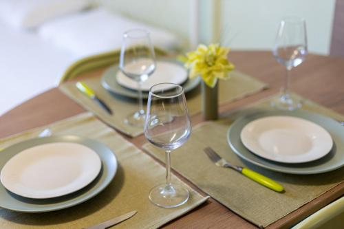 Supreme Beach Apartments - image 10