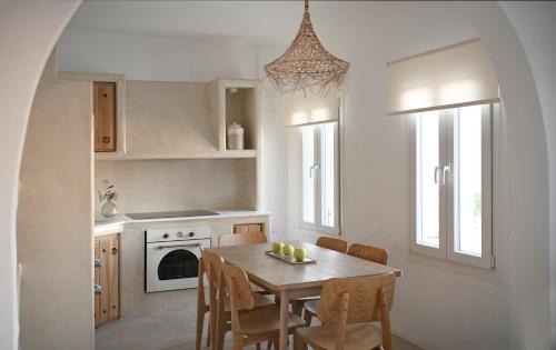 Three-Bedroom Villa image 6