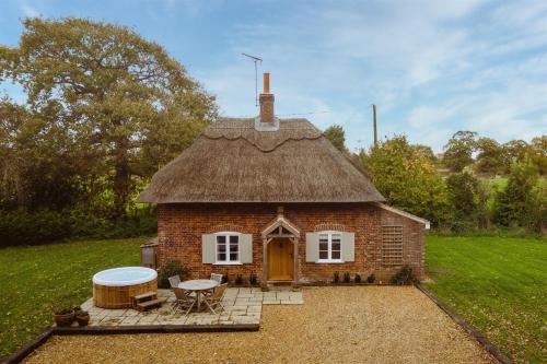 New Lane Cottage, Holiday Cottage in Norfolk, Hot tub, Sleeps 4 gîte à louer Worstead