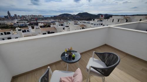 beranda/teres, PANORAMIC design home in Golf Bahia