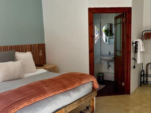 Sweet Orange Guest House Room Type - Comfort King Room