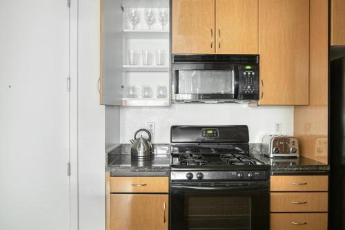 N Hollywood 1BR w Pool Gym nr shops LAX-529 detail