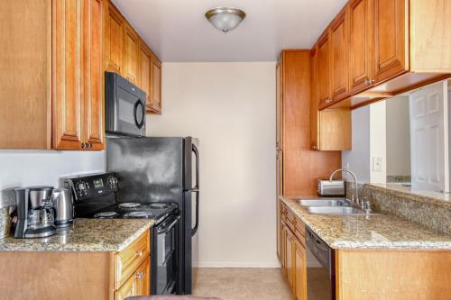 Mar Vista 1BR w Courtyard BBQ nr shops LAX-690, Los Angeles (fotografie 6)