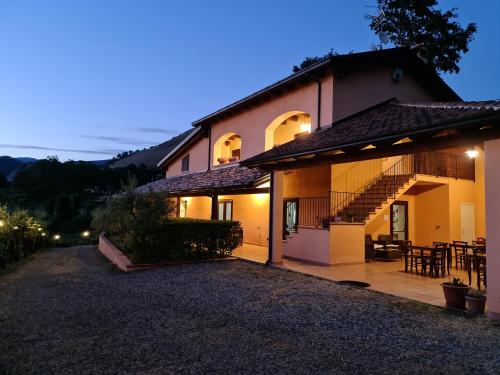 Agriturismo L'Ulivo - Hotel - Padula