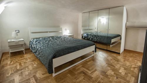 One-Bedroom Apartment with Sea View and Balcony image 5