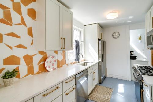 Updated Minneapolis Home in Howe Neighborhood! in Minneapolis, USA