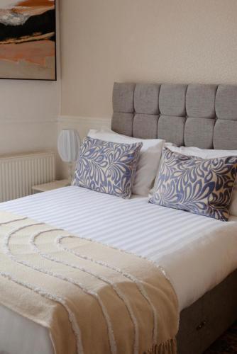Montclare Room Type - Standard Double Room