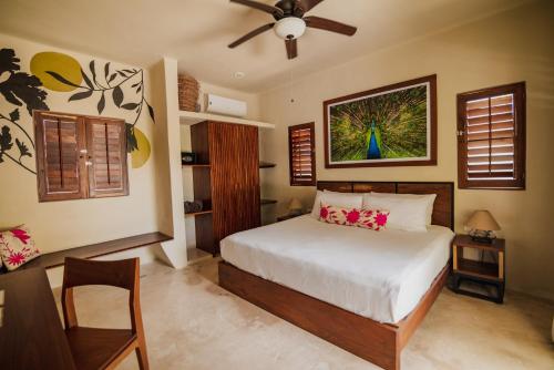 449683651 Blue Palm Bacalar
