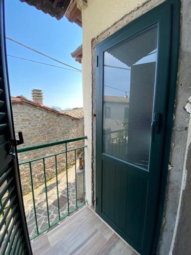 Erkély/terasz, La casetta nel Borgo -Cerageto- in Castiglione di Garfagnana