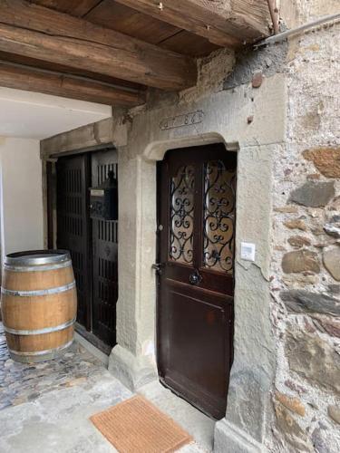 Luxury stay in 250 year old wine farm house and gardens