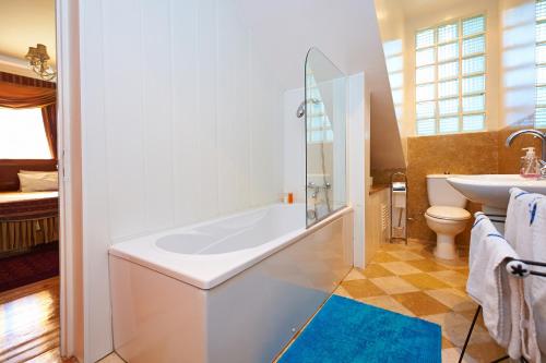 Badkamer, Santa Maria Casa Nostra in Ribeira de Sintra