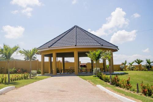 Entire residential home • Trelawny• Smalls Villa in Corral Spring