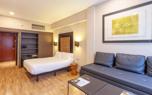1 double bed, 1 sofa bed