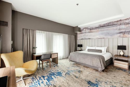 Atheneum Suite Hotel near Fox Színház