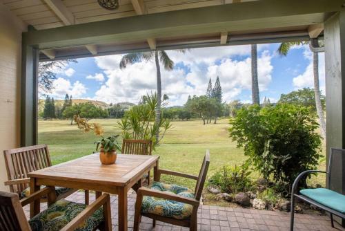 Location Location, By golf and beach in Kawela Bay (HI)