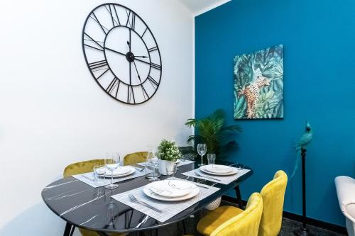 IMMOBIRENT - ACQUARIO Luxury in pieno centro, Janov (fotografie 7)