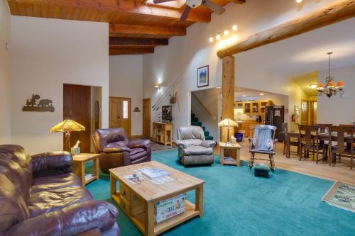 Dumont Cabin with Hot Tub - 22 Mi to Ski Slopes! in Dumont, USA