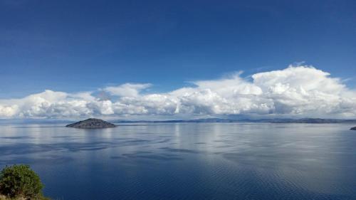 . MOON NIGHT Amantani Lodge