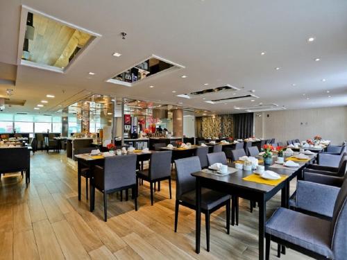 Essen und Erfrischungen, Sandri Palace Hotel in Itajai