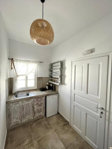House - Split Level image 8