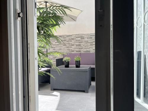 Luminoso apartamento con precioso y amplio patio in Alcorcon