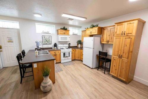 B&B Mount Pleasant - Maple Canyon w/Kitchen&wash+dry - Bed and Breakfast Mount Pleasant