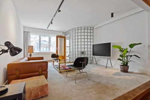 Ramón Studio, Antwerp