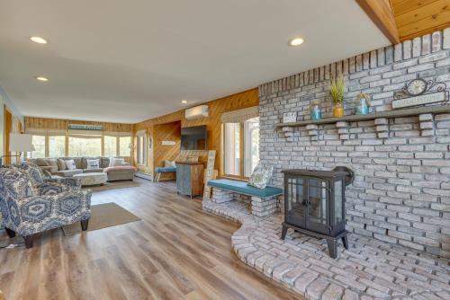 Amazing Rocky Point Retreat Overlooking the Sound! - image 11