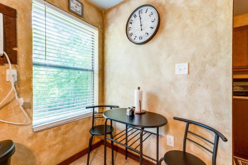 Hide Away Guest House in Azle, USA