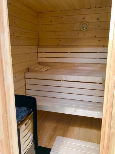 Sauna, Logement classé 4 étoiles avec JACUZZI SAUNA et vue sur le Canigou (Logement classe 4 etoiles avec JACUZZI SAUNA et vue sur le Canigou) in Fuilla