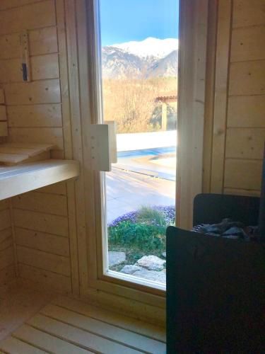 Sauna, Logement classé 4 étoiles avec JACUZZI SAUNA et vue sur le Canigou (Logement classe 4 etoiles avec JACUZZI SAUNA et vue sur le Canigou) in Fuilla