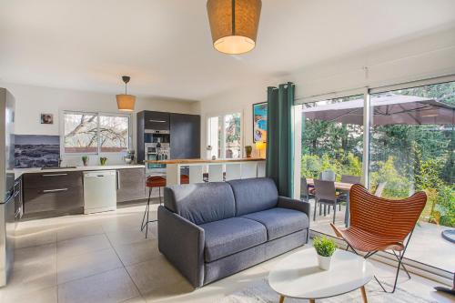 ห้องครัว, VILLA - SPA JACUZZI - TERRASSES - CLIM & BBQ - La Valette-du-Var in ลา วาเลต-ดู-วาร์