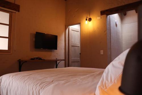 4 twin beds