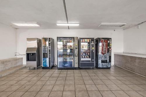 Heritage Inn Express Hayward - image 10
