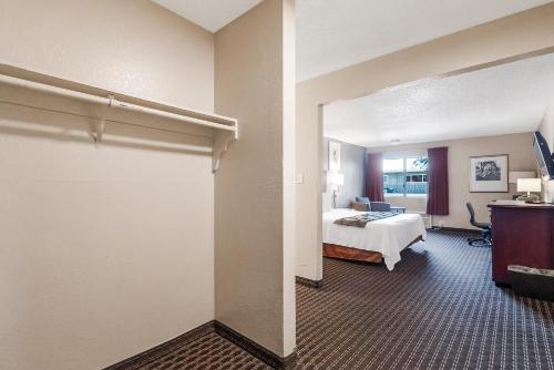 Heritage Inn Express Hayward - image 5