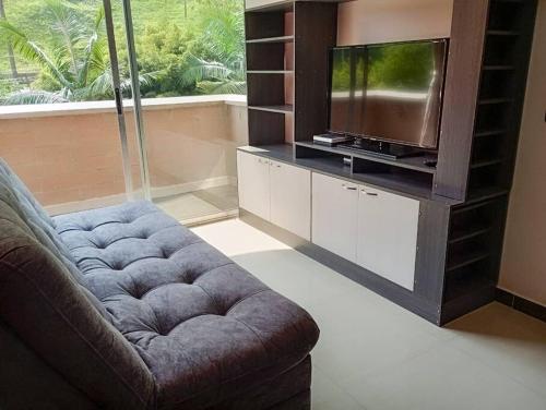 RentalsOP AN01 Apto cerca al lleras con balcon y piscina climatizada, cerca a provenza, ubicado min del aeropuerto, Medellín (fotografie 8)