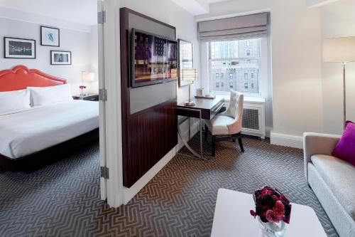 Junior Suite with Sofa Bed room in The Lexington Hotel Autograph Collection