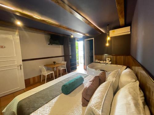 HOTEL CAMPESTRE MANOA in Rivera