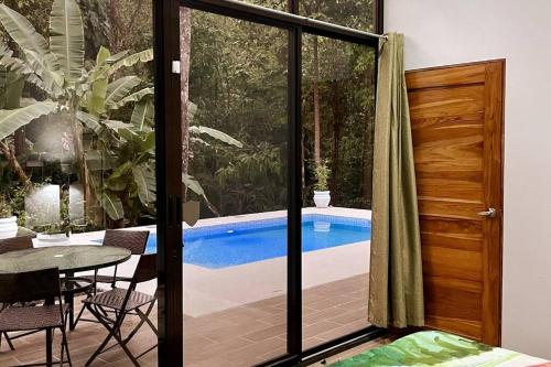 Surrounding environment, An abundance of wildlife at Jungle Glory Home Abajo in Quepos
