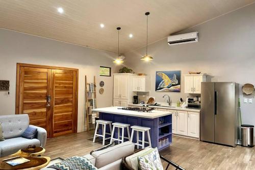 Facilities, An abundance of wildlife at Jungle Glory Home Abajo in Quepos