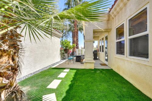 2BR La Quinta Vacation Home with Pool Access in La Quinta, USA