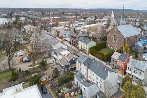 Charming Brooke House with Patio - In Town!