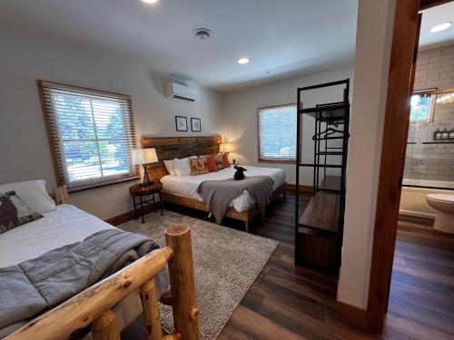 Enchantment Lodges - 5 min walk to downtown thumb 4