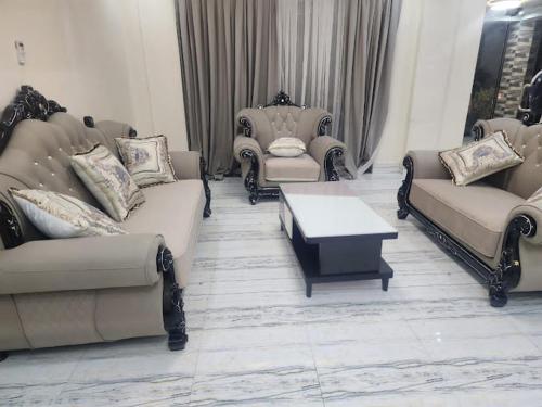 B-Capital Hotel外景图