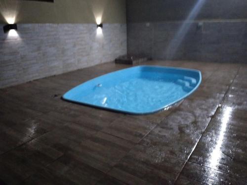 Sobrado com piscina em Caioba