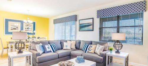 Catch n Relax 9 Bedroom Resort in Davenport, USA