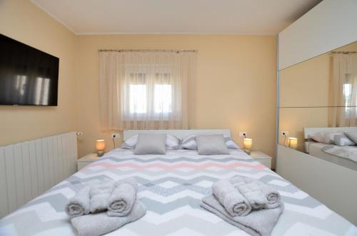 Villa Daris - Accommodation - Nedeščina