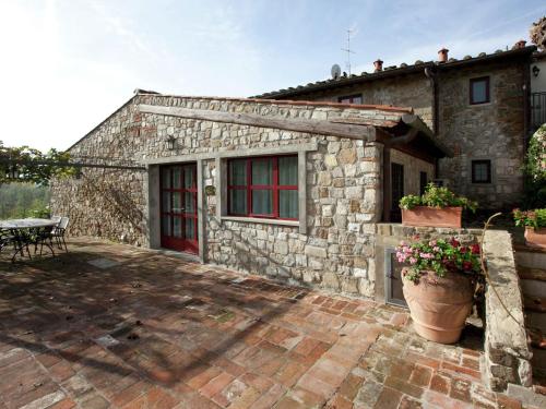 Vacation home in Chianti with pool