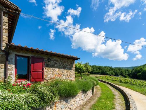 Vacation home in Chianti with pool